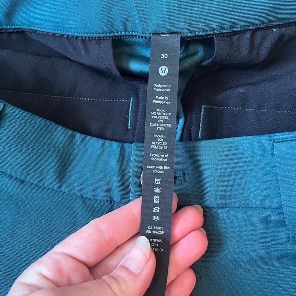 Men’s Lululemon Commission Shorts - Picture 5 of 8